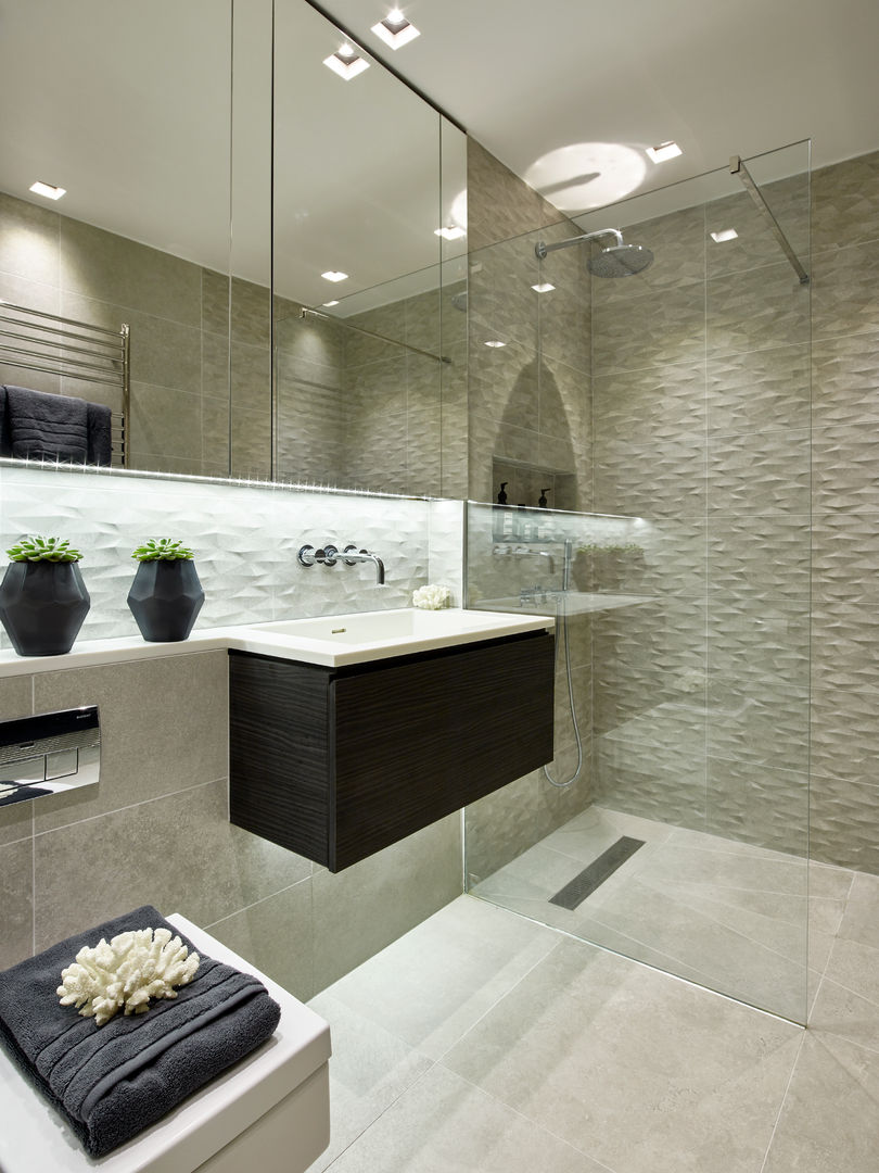 Modern contemporary bathroom Tailored Living Interiors Phòng tắm phong cách hiện đại Bathroom,bathroom lighting,walk-in shower,bathroom furniture,bathroom mirror,corian,porcelainetiles