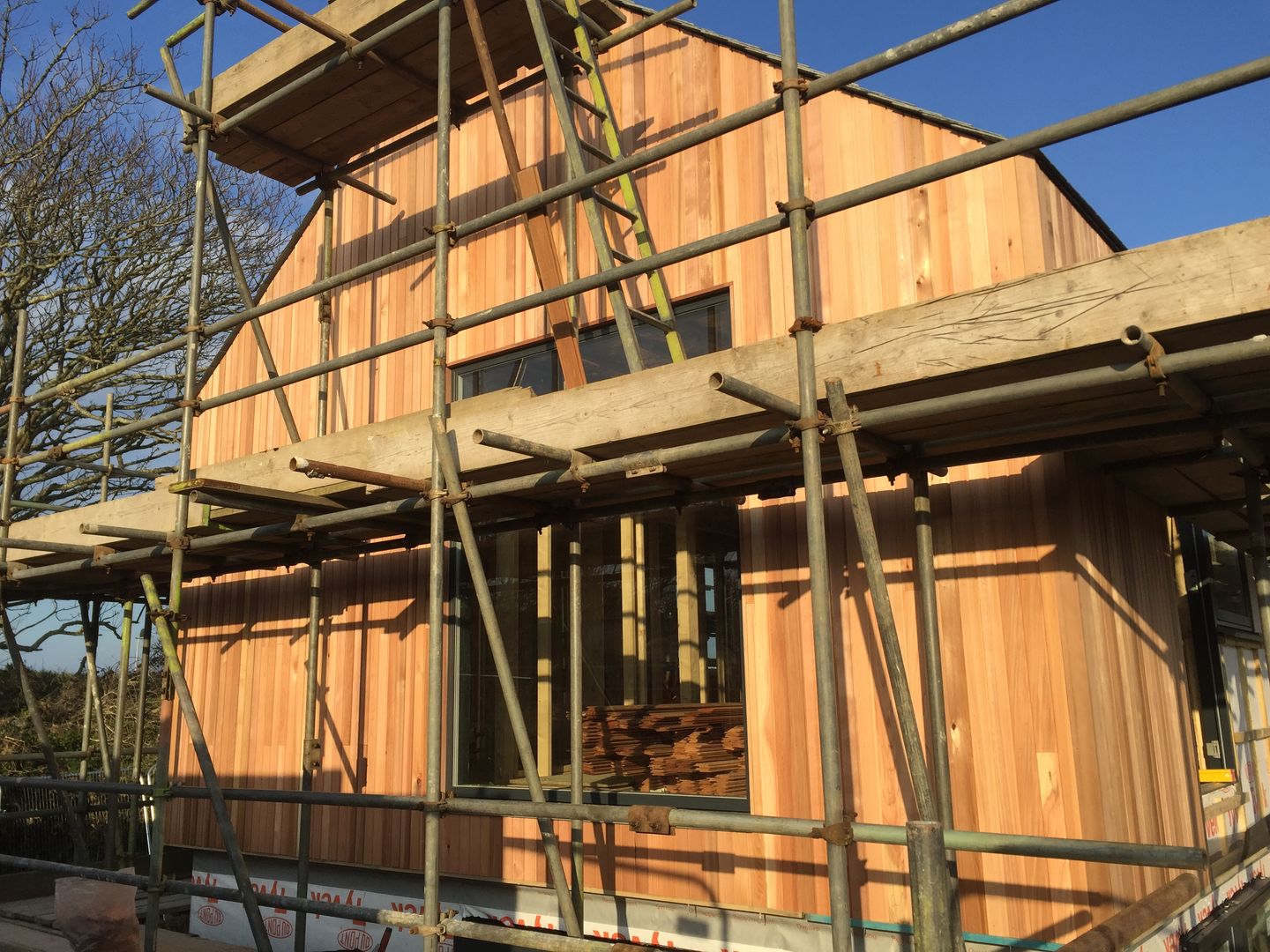 Cladded Gable End Building With Frames Modern houses Wood Wood effect