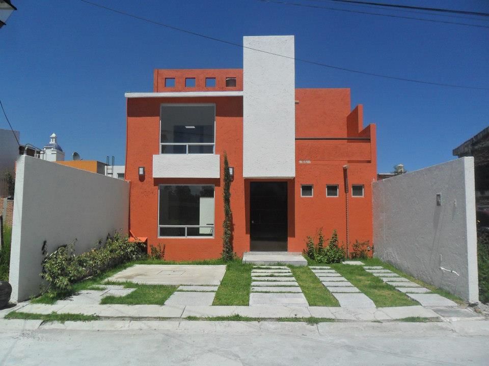 CASA DE 2 NIVELES EN CONDOMINIO HORIZONTAL, Rueda Arquitectura y Bienes Raíces Rueda Arquitectura y Bienes Raíces Modern houses