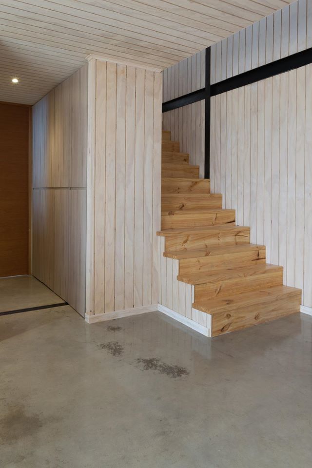 homify Modern Corridor, Hallway and Staircase