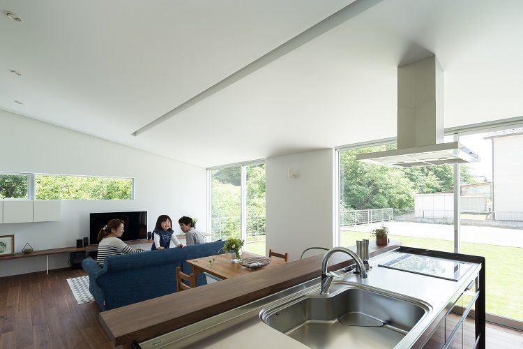 te to te, e do design 一級建築士事務所 e do design 一級建築士事務所 Modern living room