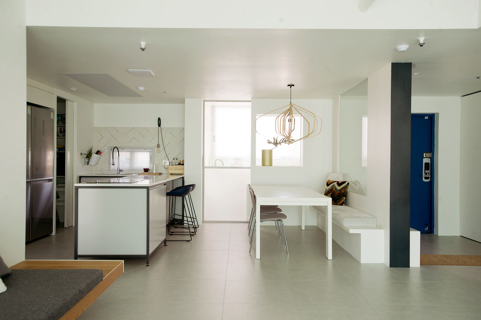 homify Minimalist kitchen