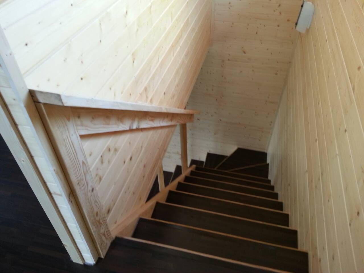 homify Pasillos, vestíbulos y escaleras rurales