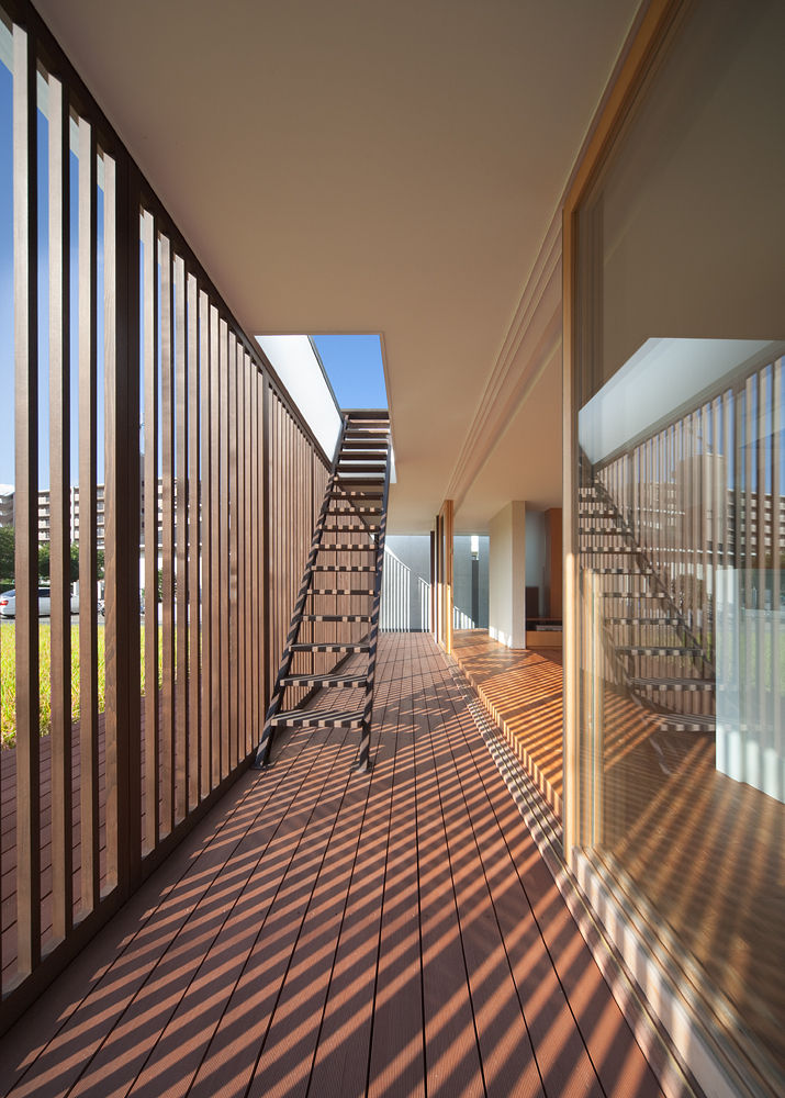 那珂川の家, 森裕建築設計事務所 / Mori Architect Office 森裕建築設計事務所 / Mori Architect Office Modern balcony, veranda & terrace