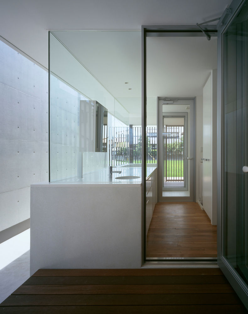 那珂川の家, 森裕建築設計事務所 / Mori Architect Office 森裕建築設計事務所 / Mori Architect Office Baños modernos