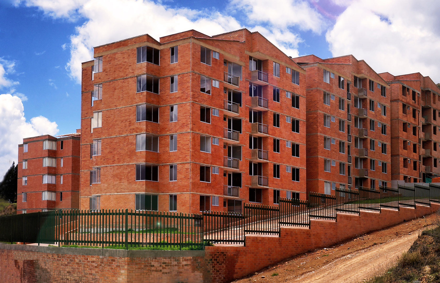 FACHADAS FARIAS SAS ARQUITECTOS Casas de estilo clásico Ladrillos