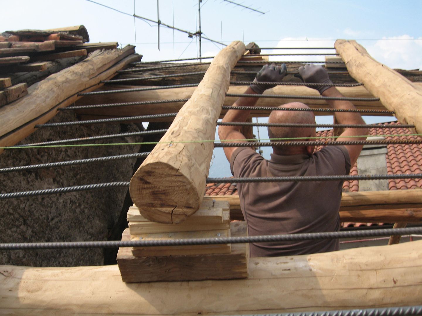 Ristrutturazione rustico nel centro storico di Bellano, Impresa Panizzolo srl Impresa Panizzolo srl Rumah Gaya Rustic