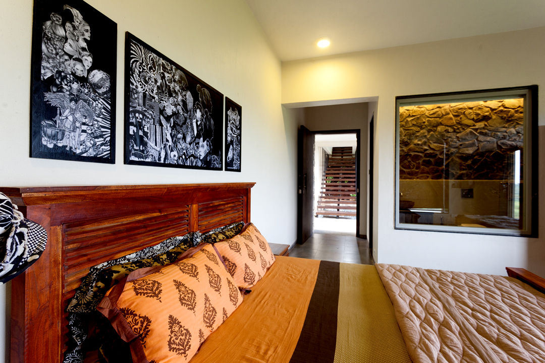 Kavardhara Villa , Inscape Designers Inscape Designers Rustik Yatak Odası
