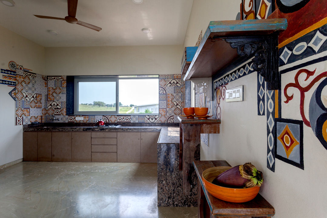 Kavardhara Villa , Inscape Designers Inscape Designers Rustic style kitchen