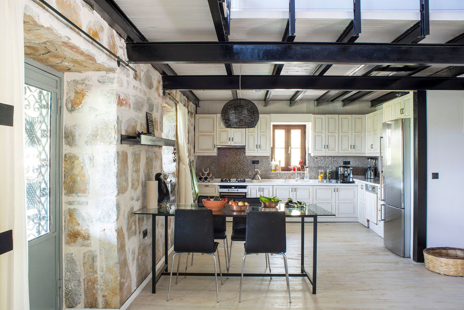 homify Mediterranean style kitchen