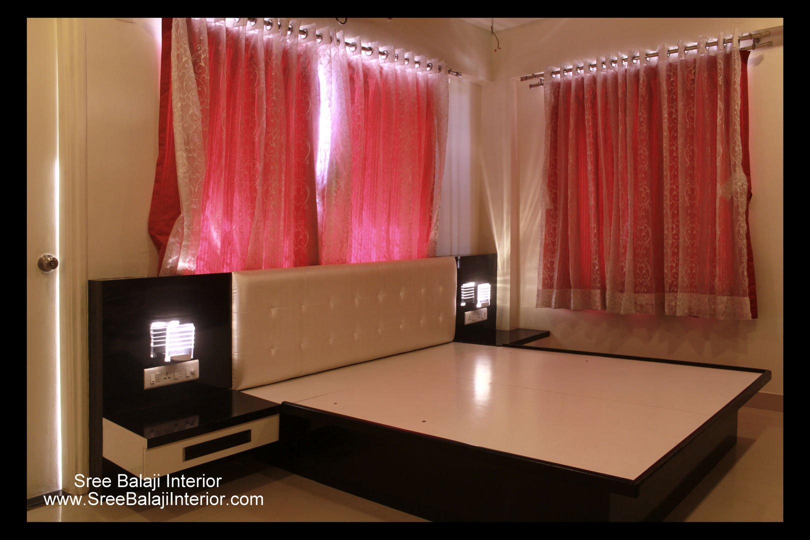 Interior of Residence, Sree Balaji Interior Sree Balaji Interior モダンスタイルの寝室