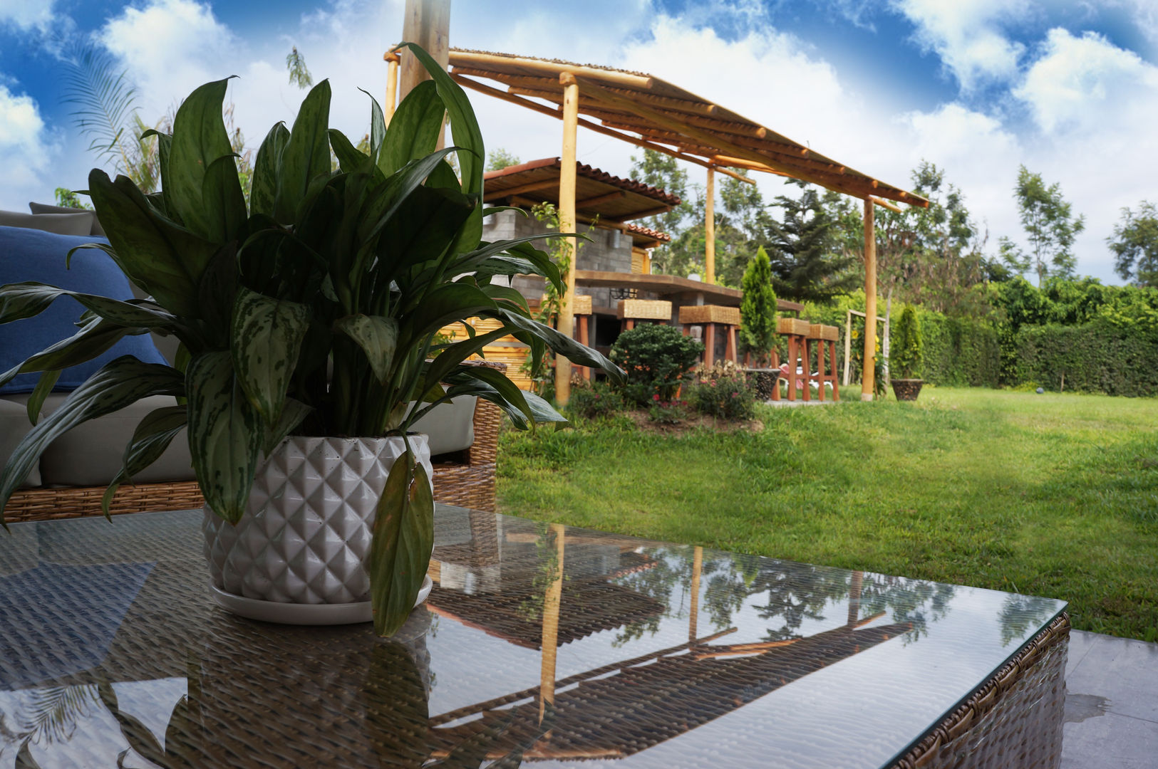 Una CASA DE CAMPO para soñar, malu goni malu goni Taman Gaya Rustic