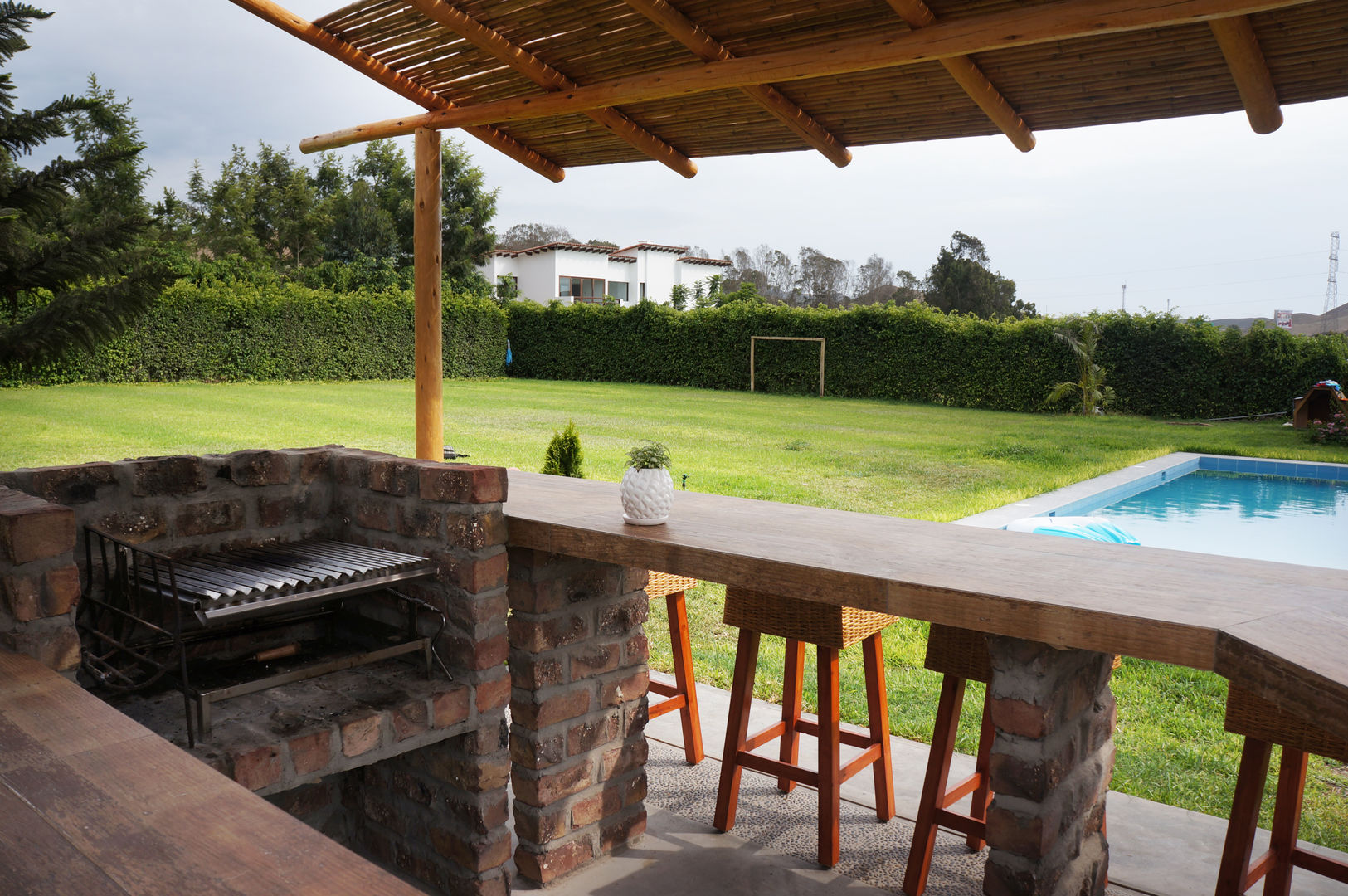 Una CASA DE CAMPO para soñar, malu goni malu goni Jardines de estilo rústico