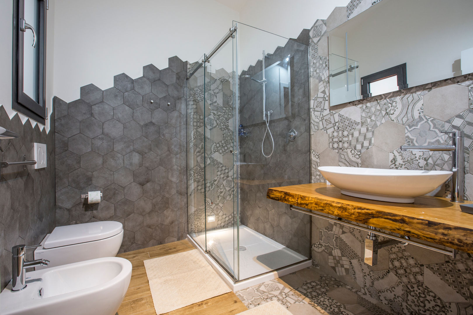 QUINTO TRONCO B&B, BAABdesign BAABdesign Modern style bathrooms