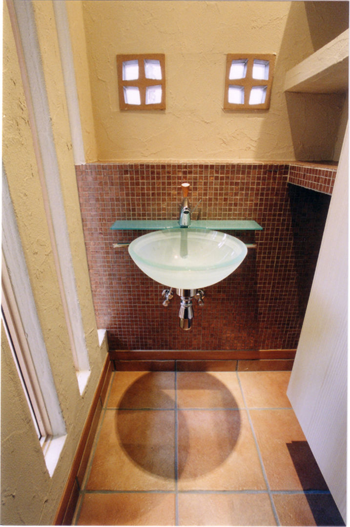 玄関脇の手洗コーナー 豊田空間デザイン室 一級建築士事務所 オリジナルスタイルの お風呂