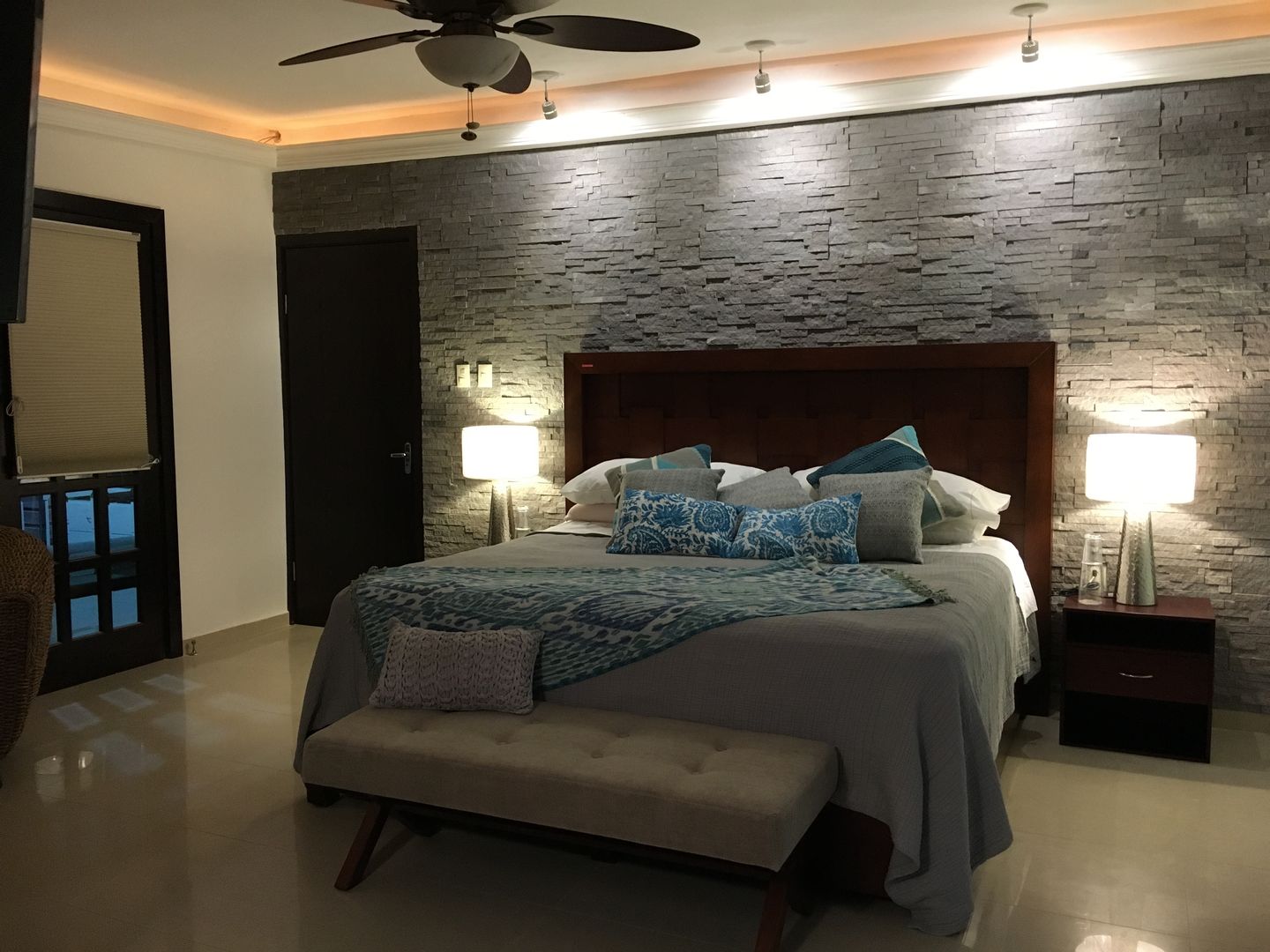 Remodelacion recamara , Spazio3Design Spazio3Design Modern style bedroom Stone