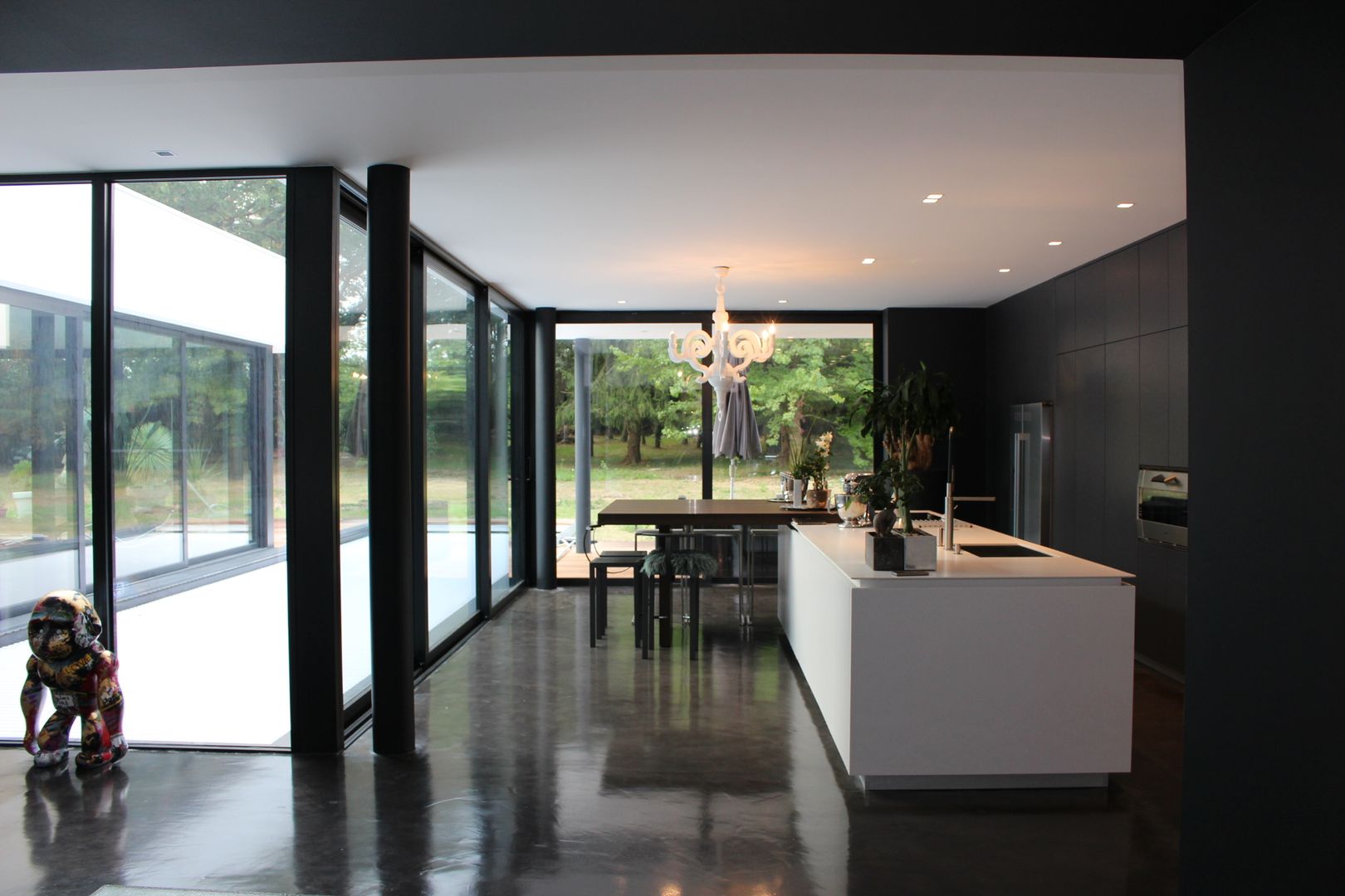 Black and White, AM architecture AM architecture Minimalist kitchen