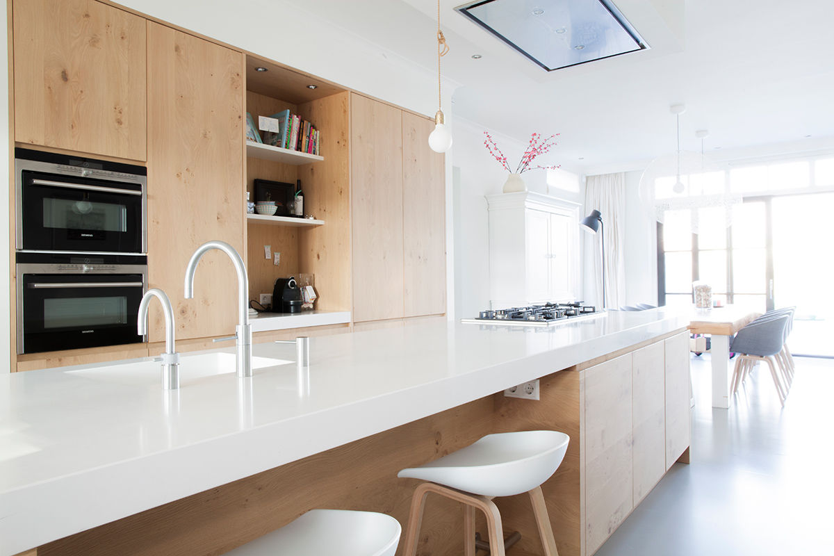 Keuken eiken hout gecombineerd met wit, Wood Creations Wood Creations Country style kitchen