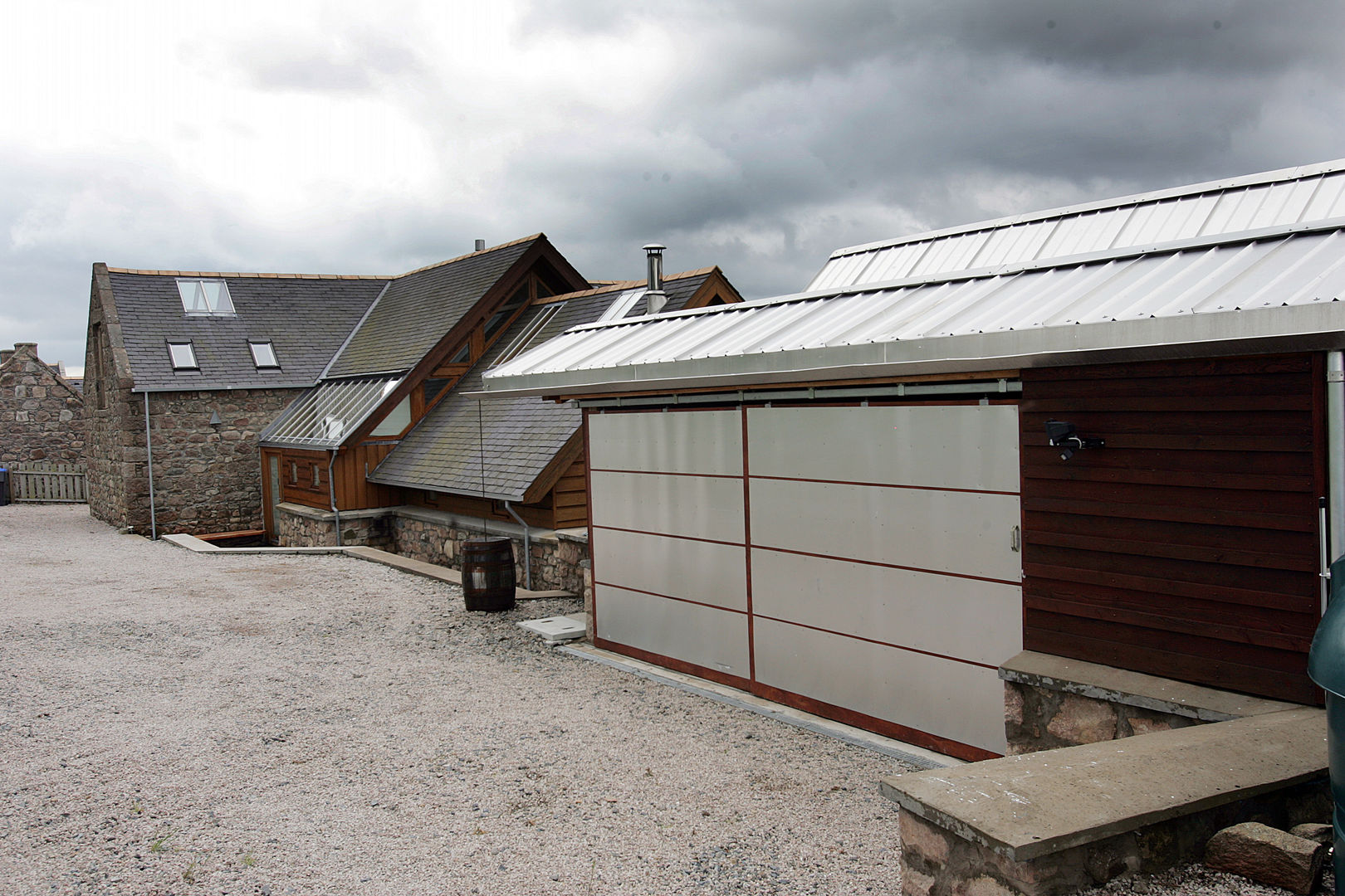 Toolshed + Studio Retool architecture Country style garage/shed Aluminium/Zinc Out Building