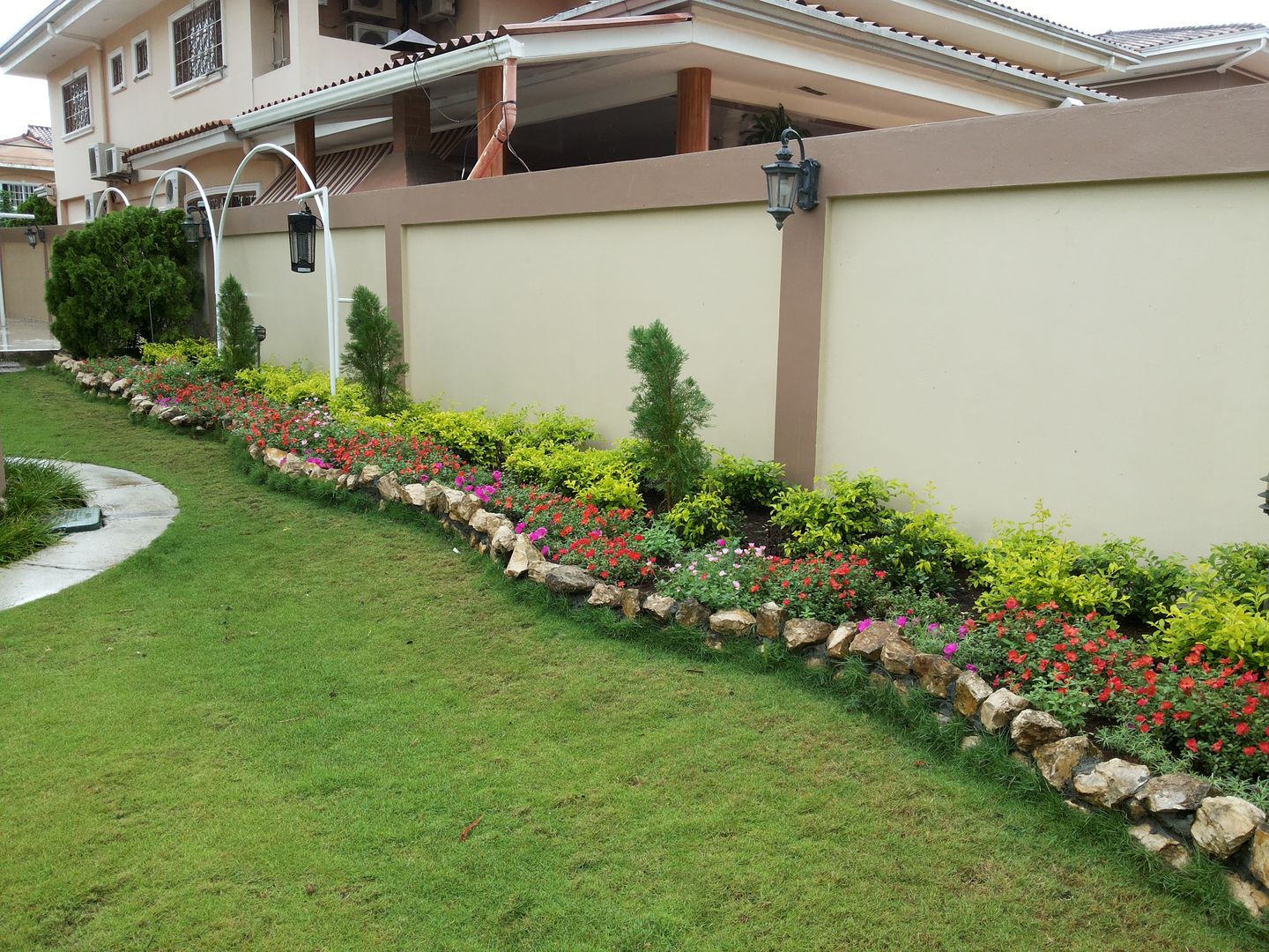 PRIVATE RESIDENCE - PANAMA CITY, TARTE LANDSCAPES TARTE LANDSCAPES Tropical style garden