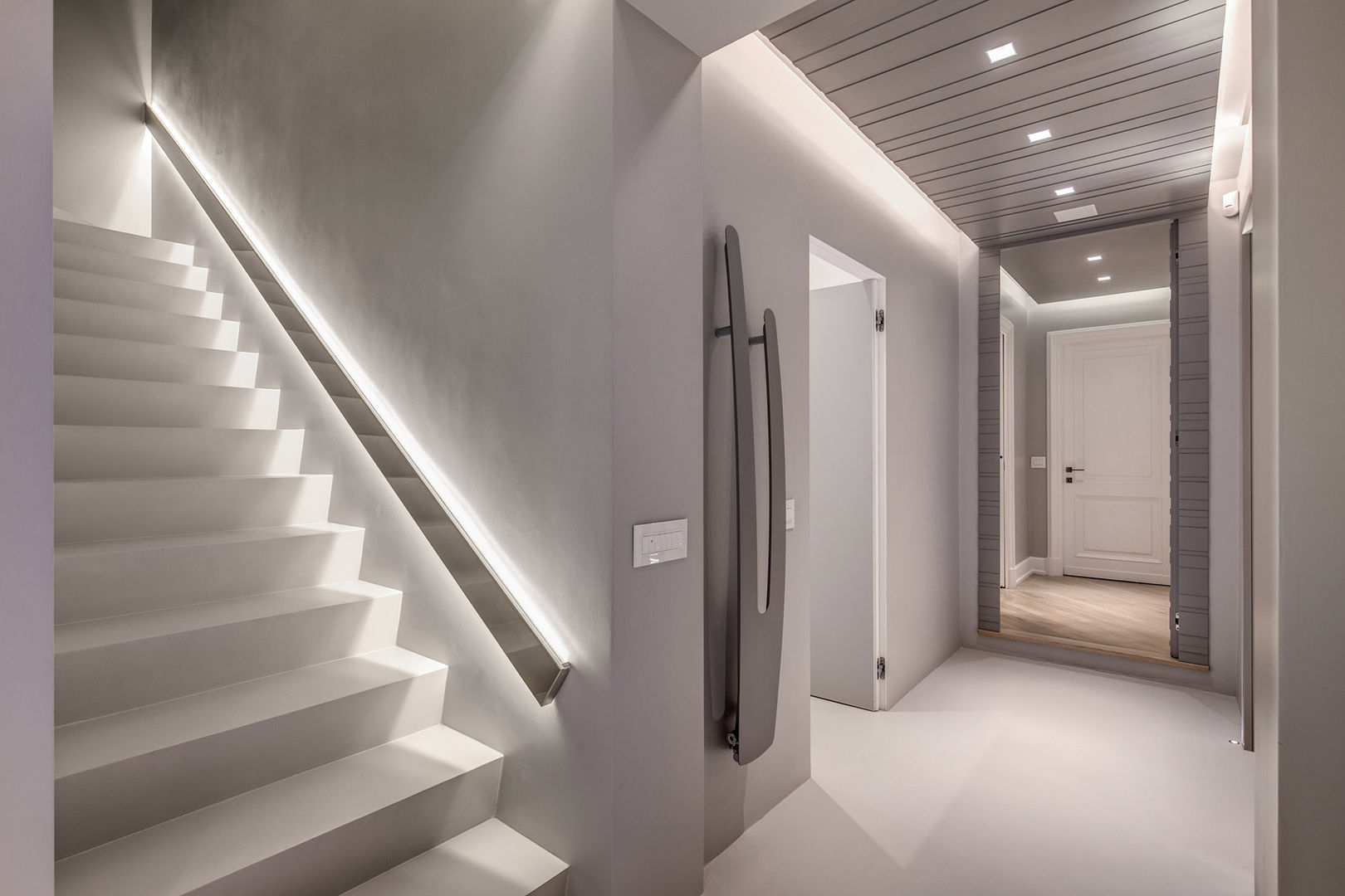 GERMANICO , MOB ARCHITECTS MOB ARCHITECTS Modern corridor, hallway & stairs