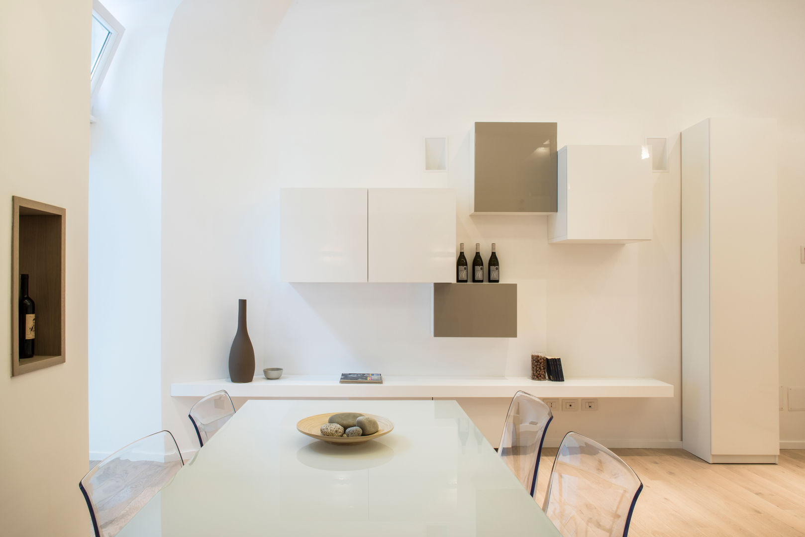 LOFT A ROMA, ACRIVOULIS architettura + interior design ACRIVOULIS architettura + interior design Comedores de estilo moderno