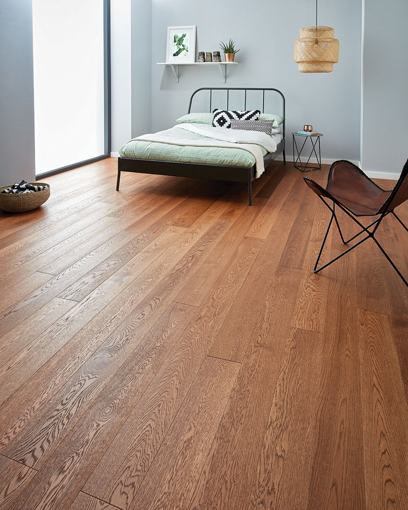 Raglan Coffee Oak Woodpecker Flooring Paredes y pisos de estilo rústico Derivados de madera Transparente oak flooring,real oak flooring,natural oak flooring,hardwood flooring,wood flooring,wood floor,natural oak floor,engineered flooring,oak floor