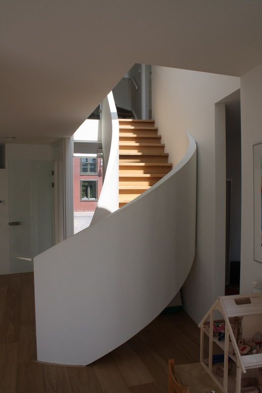 Knikwoning, Architectenbureau Jules Zwijsen Architectenbureau Jules Zwijsen Modern corridor, hallway & stairs