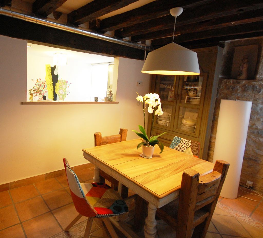 Caserío renovado, Habitaka diseño y decoración Habitaka diseño y decoración Sala da pranzo in stile rustico Legno Effetto legno