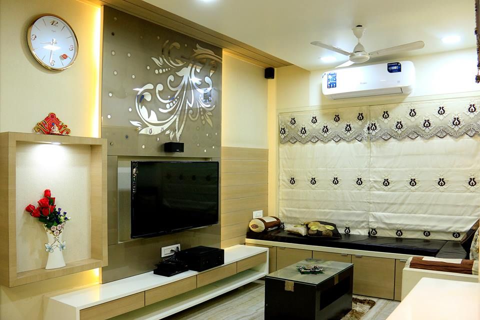 MR HARESH RESIDENCE, PSQUAREDESIGNS PSQUAREDESIGNS Nowoczesny salon Drewno O efekcie drewna Meble RTV