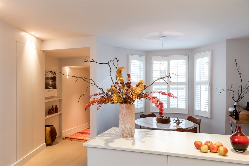 Maisonette in Maida Vale, Studio 29 Architects ltd Studio 29 Architects ltd Dining room open plan,maisonette,dining room,bay window