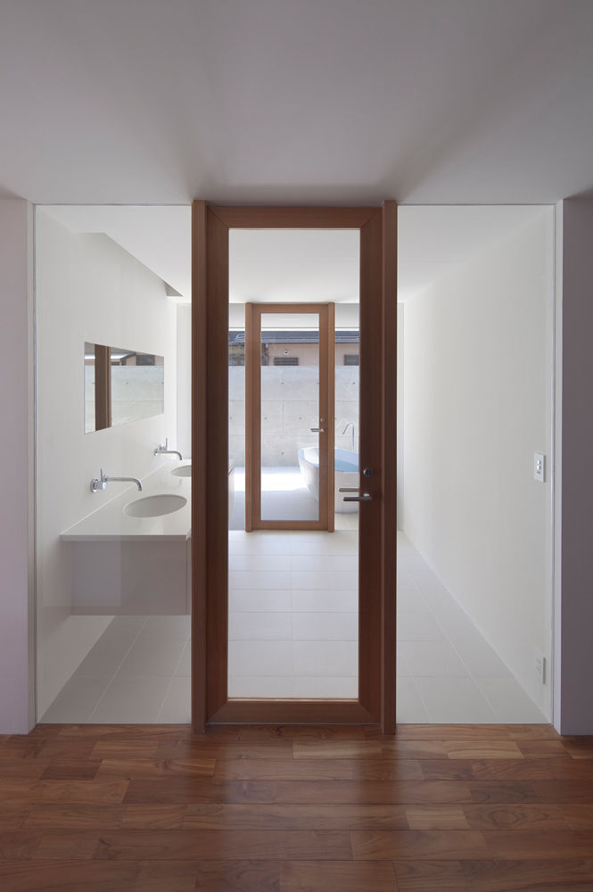 七隈の家, 森裕建築設計事務所 / Mori Architect Office 森裕建築設計事務所 / Mori Architect Office Modern style bathrooms