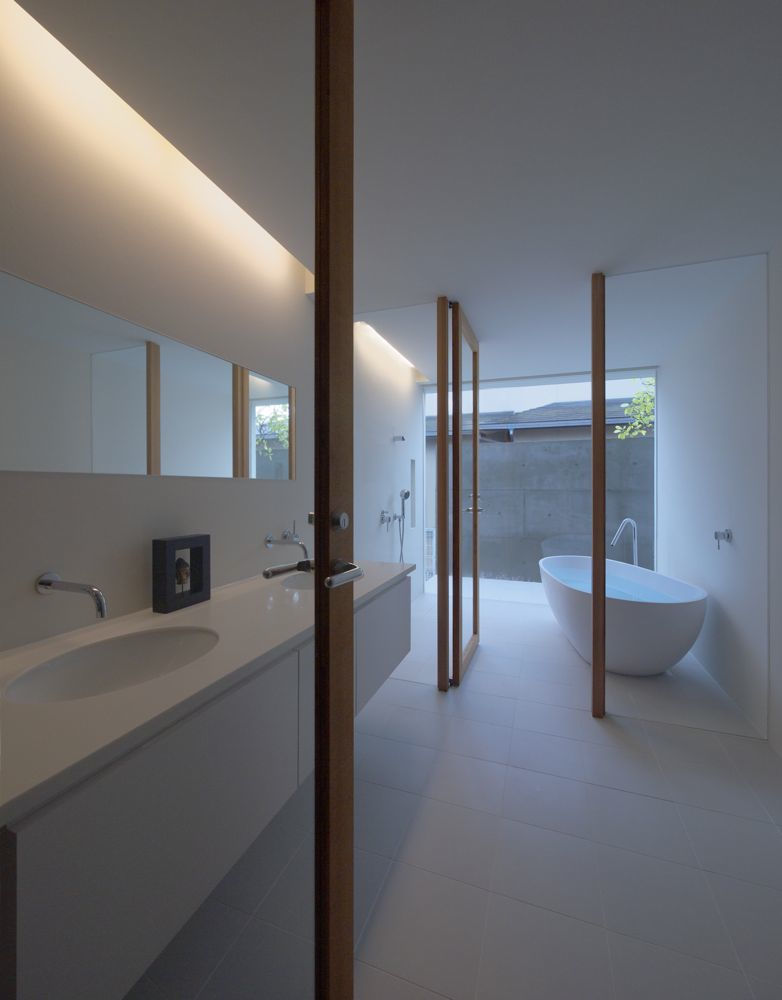 七隈の家, 森裕建築設計事務所 / Mori Architect Office 森裕建築設計事務所 / Mori Architect Office Modern bathroom