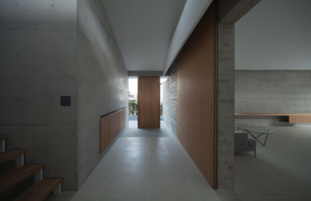 小笹の家, 森裕建築設計事務所 / Mori Architect Office 森裕建築設計事務所 / Mori Architect Office الممر الحديث، المدخل و الدرج