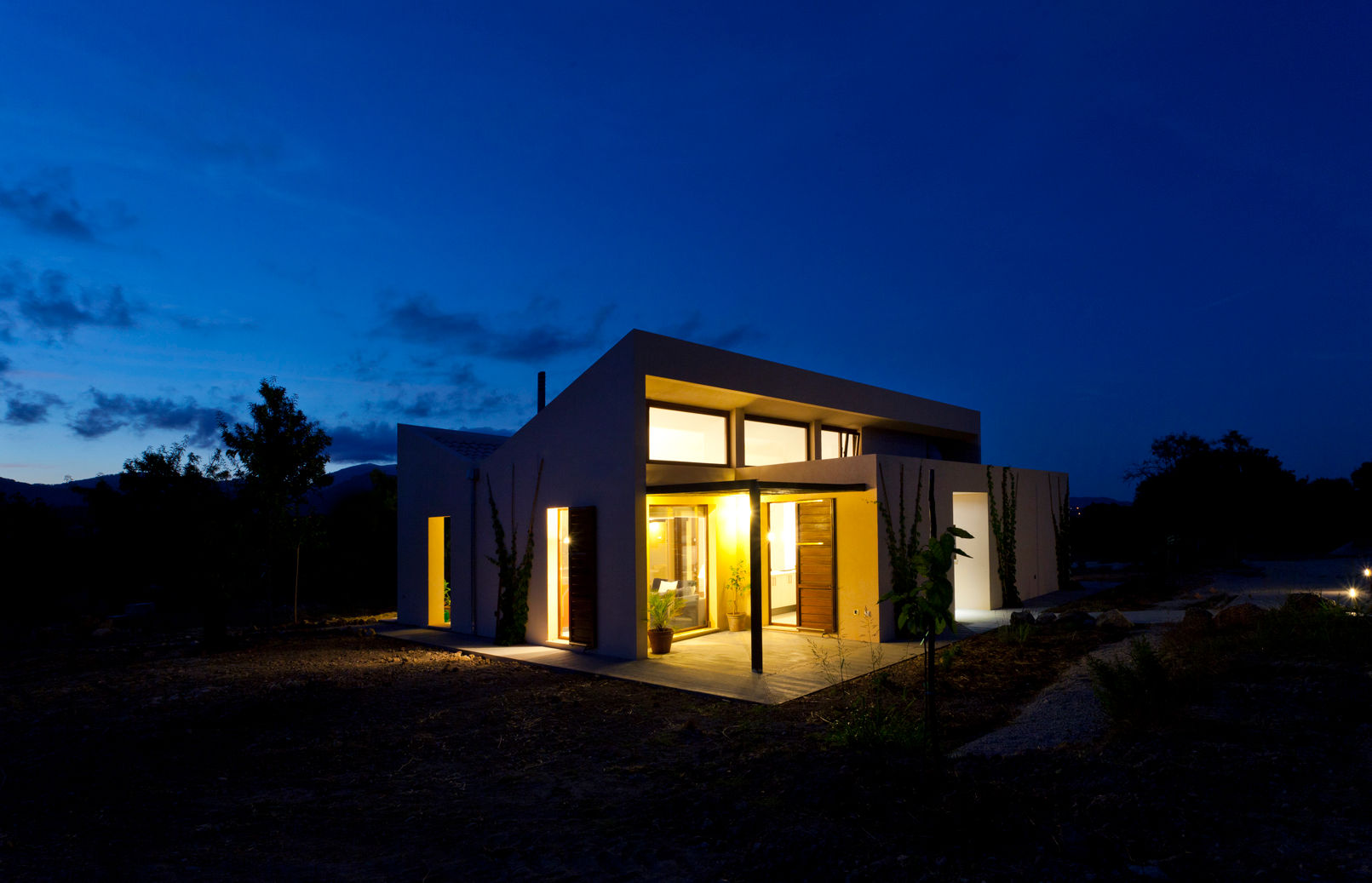 Single family house in Moscari, Tono Vila Architecture & Design Tono Vila Architecture & Design Дома в стиле модерн