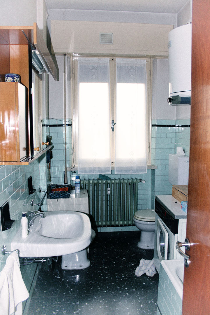 ristrutturazione e arredo di un appartamento anni '50, Flavia Benigni Architetto Flavia Benigni Architetto Modern bathroom