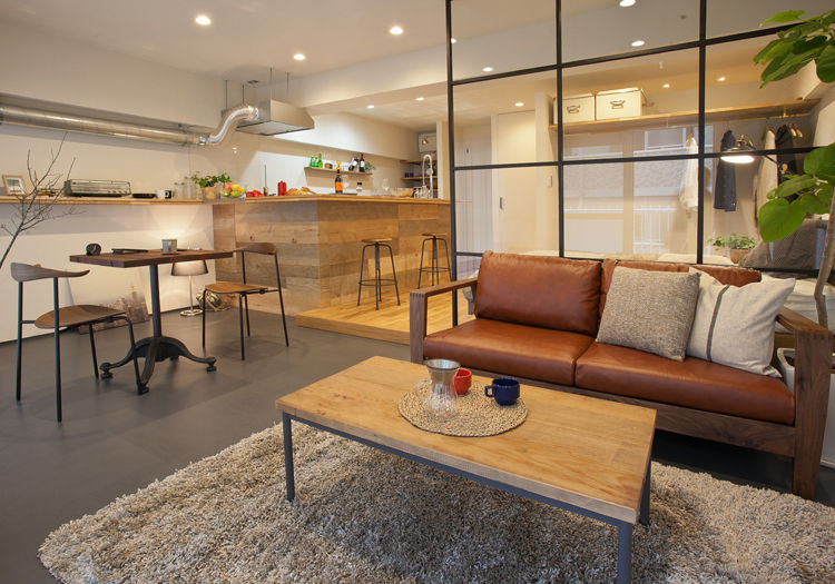 リビング nano Architects オリジナルデザインの リビング 木 木目調 家具,テーブル,ソファー,工場,木,点灯,建築,インテリア・デザイン,フローリング,床