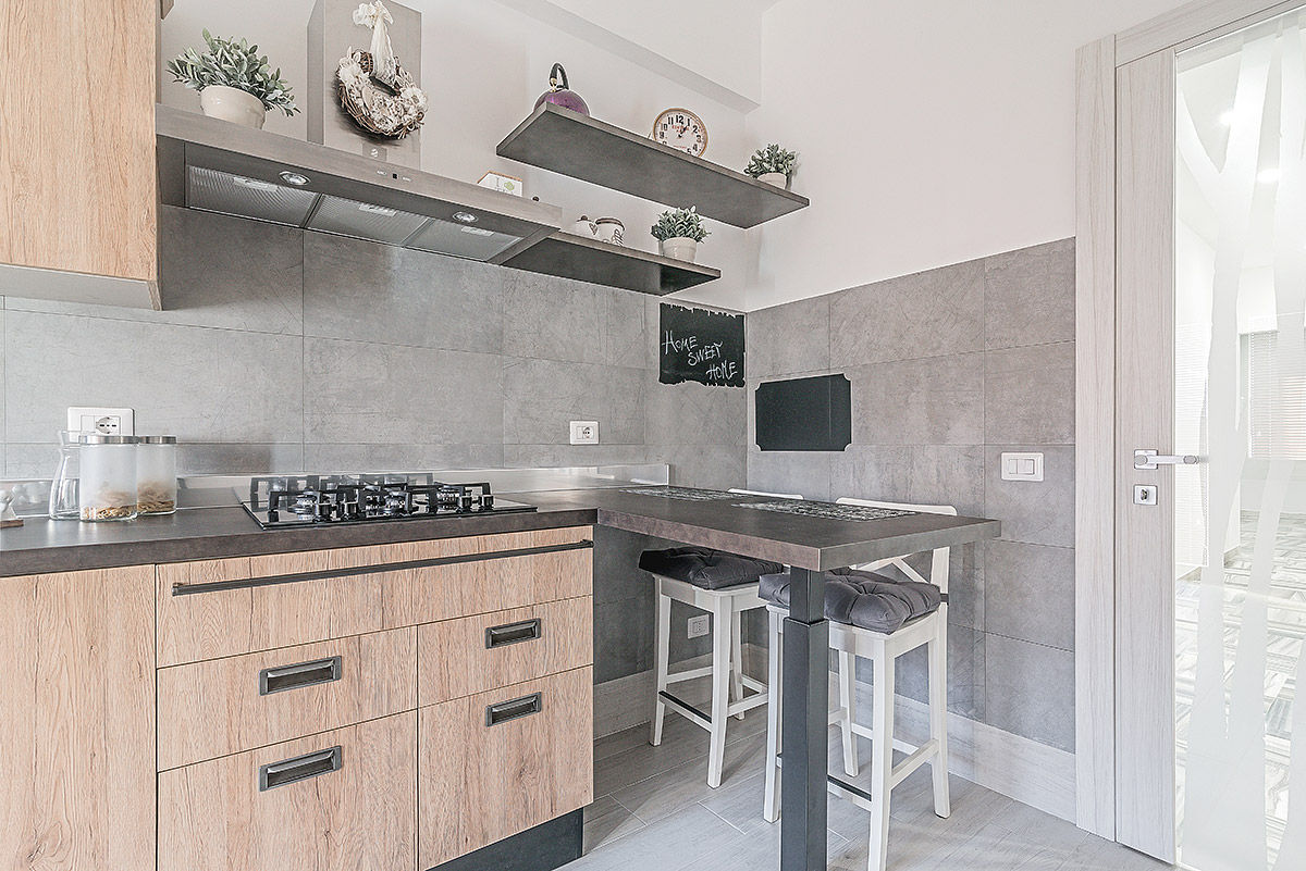 Ristrutturazione appartamento di 95mq Roma, Collatino, Facile Ristrutturare Facile Ristrutturare Modern kitchen