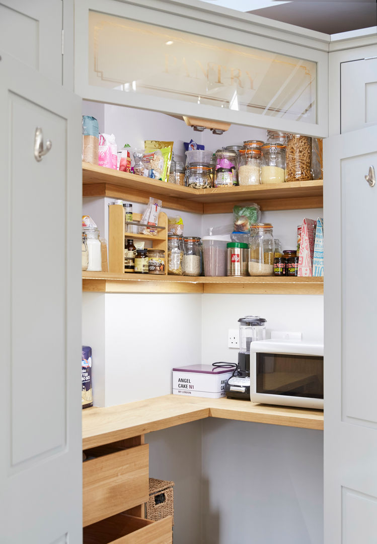 Friern Barnet 1 Laura Gompertz Interiors Ltd Classic style kitchen corner larder,corner pantry,food storage,pantry,larder,contemporary kitchen