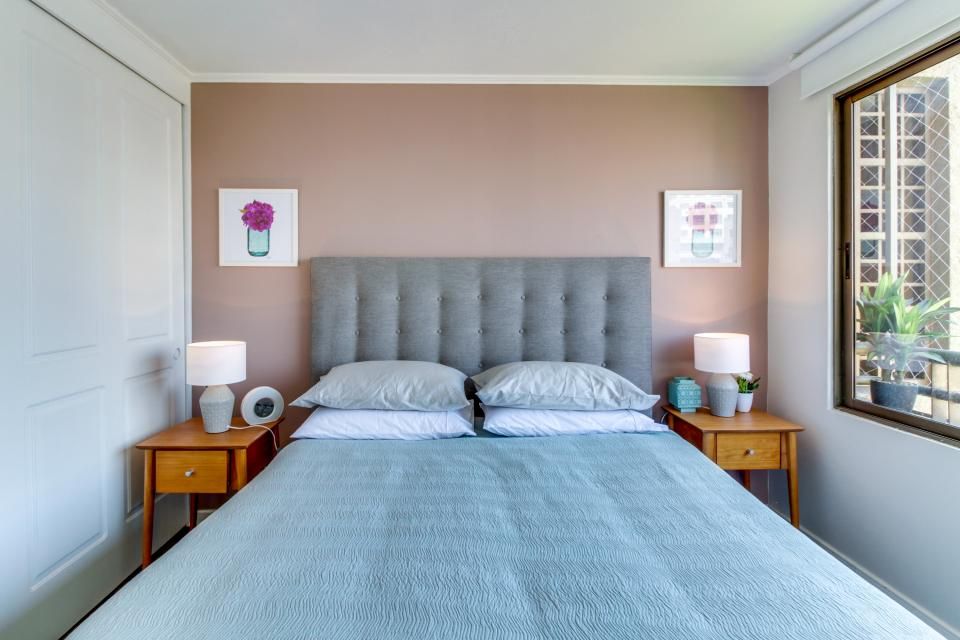 Dormitorios pintados y amoblados homify Dormitorios de estilo moderno