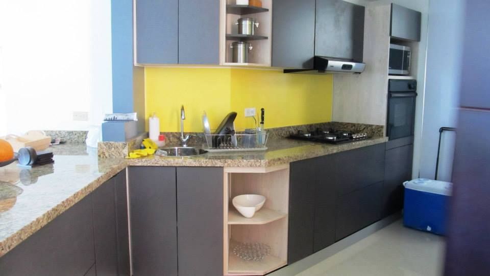Remodelación apartamento en Edificio Terrazino, Grupo Moix SAS Grupo Moix SAS Modern style kitchen Wood Wood effect