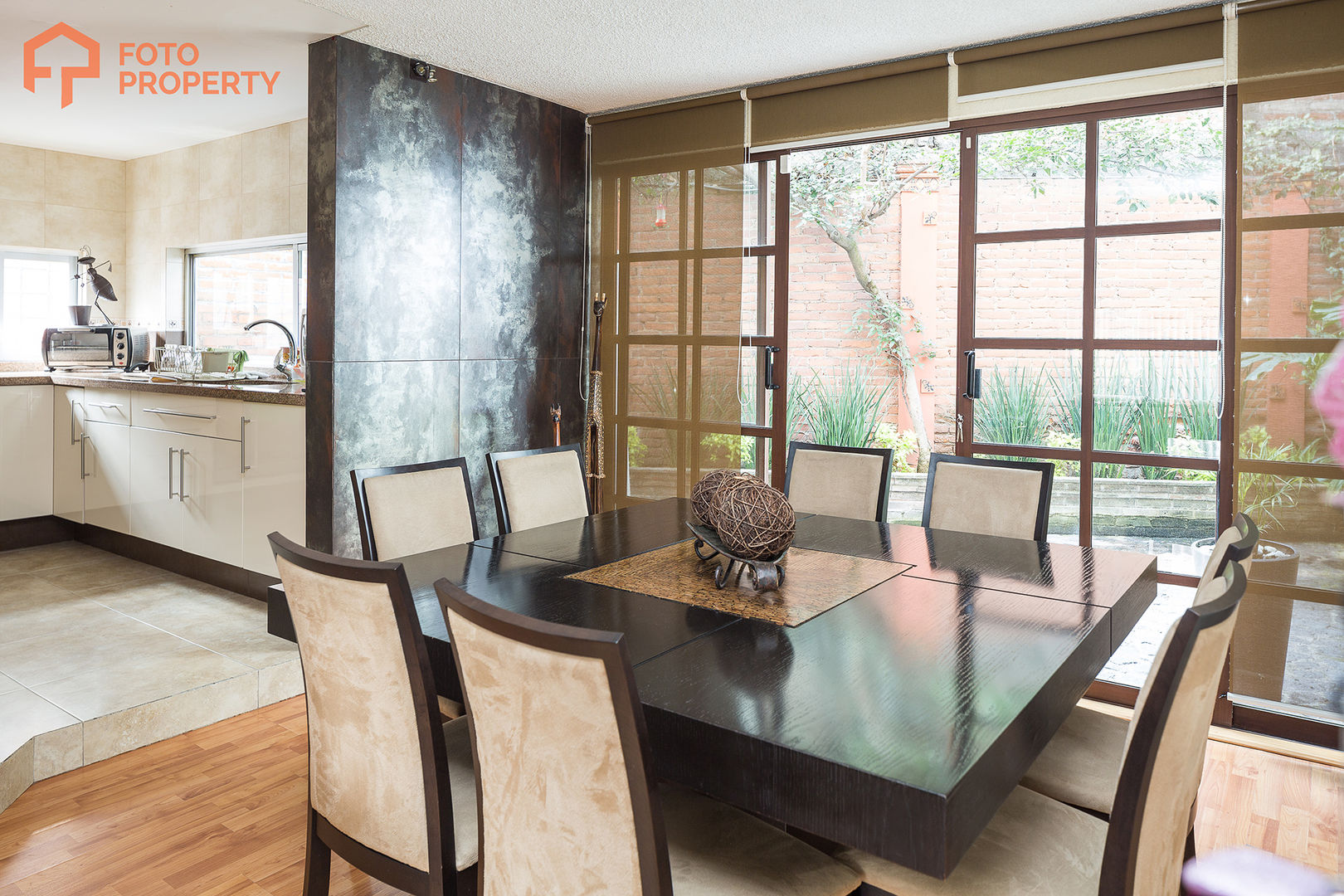 Foto Property, Foto Property Foto Property Classic style dining room