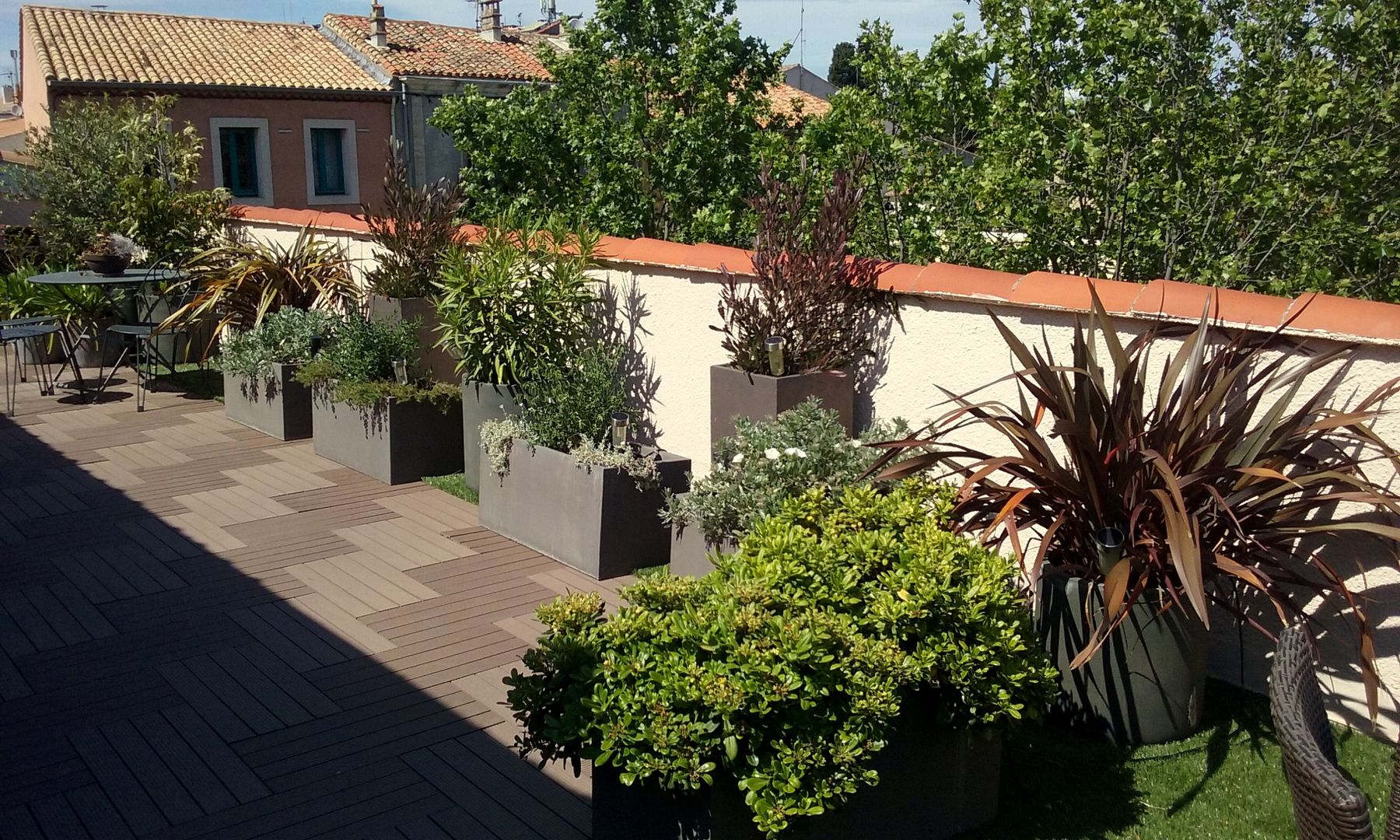 Une terrasse en toiture de 80 m2, Les Jardins de Marion Les Jardins de Marion