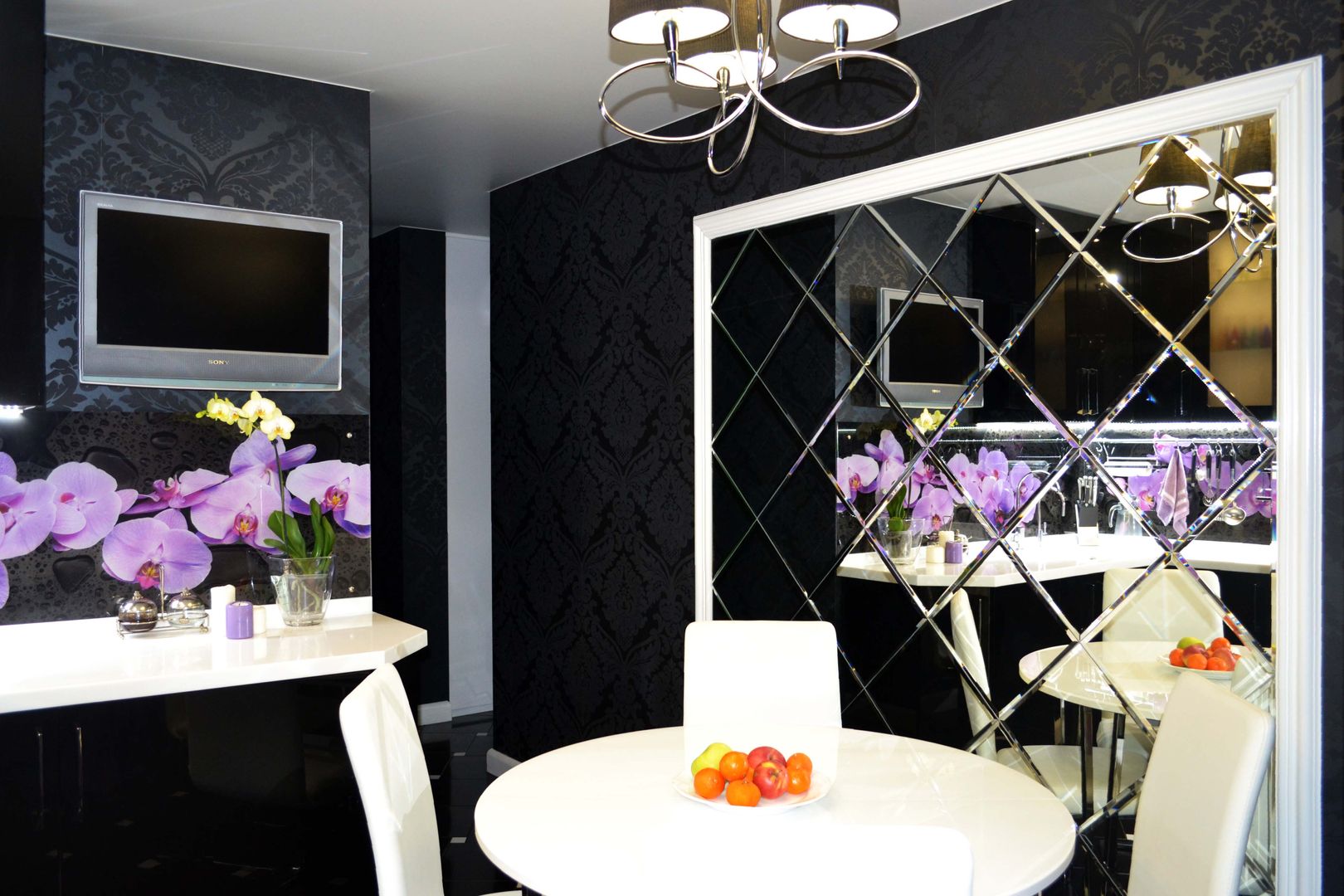 Двухкомнатная квартира с черной кухней, AM Design AM Design オリジナルデザインの キッチン