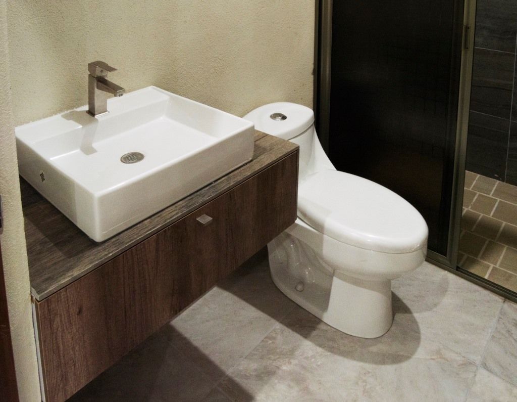 Carpatos #130, MOVE Arquitectos MOVE Arquitectos Modern Bathroom