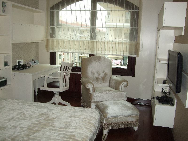 Ataköy Konakları, Öykü İç Mimarlık Öykü İç Mimarlık Classic style bedroom