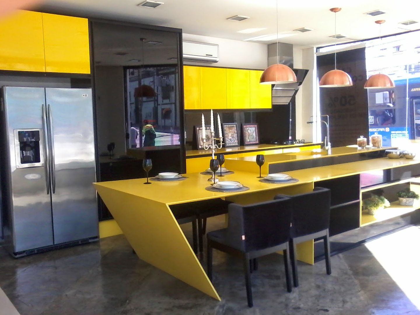 homify Cocinas modernas: Ideas, imágenes y decoración Tablero DM