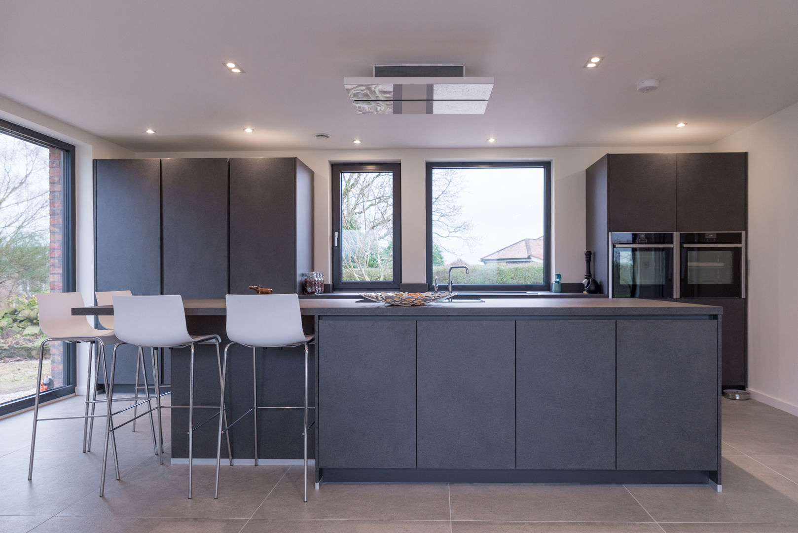 Kitchen guy taylor associates Modern kitchen لکڑی Wood effect