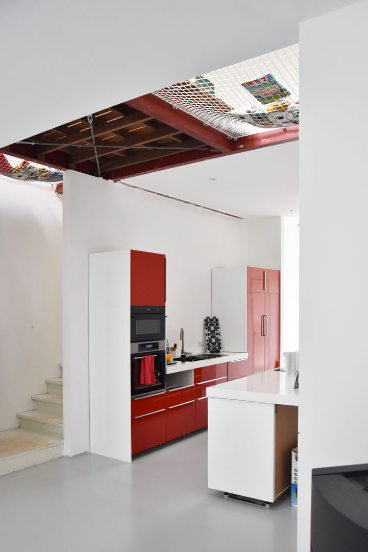 Energieneutrale woning Buiksloterham, CUBE architecten CUBE architecten Modern kitchen