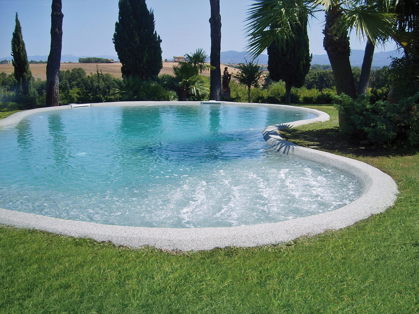 homify Mediterranean style pool Stone